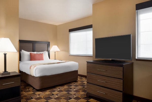 Hawthorn Extended Stay by Wyndham Oak Creek image 2